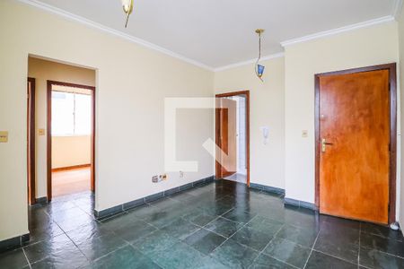 Sala de apartamento à venda com 3 quartos, 65m² em Heliópolis, Belo Horizonte