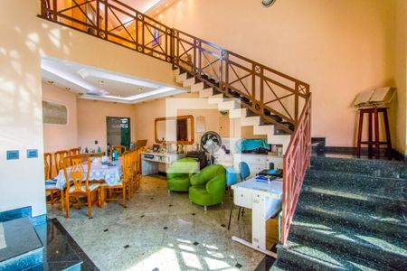 Sala de casa à venda com 3 quartos, 255m² em Vila Eldizia, Santo André