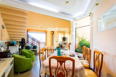 Sala de casa à venda com 3 quartos, 255m² em Vila Eldizia, Santo André