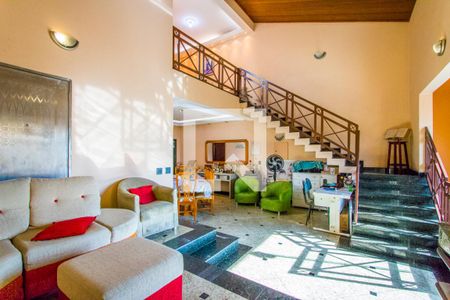 Sala de casa à venda com 3 quartos, 255m² em Vila Eldizia, Santo André