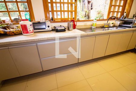 Casa à venda com 550m², 4 quartos e 5 vagas Casa à venda com 550m², 4 quartos e 5 vagasCozinha