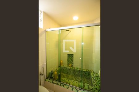 Casa à venda com 550m², 4 quartos e 5 vagas Casa à venda com 550m², 4 quartos e 5 vagasBanheiro 1