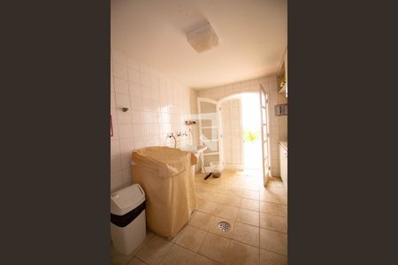 Casa à venda com 550m², 4 quartos e 5 vagas Casa à venda com 550m², 4 quartos e 5 vagasLavanderia