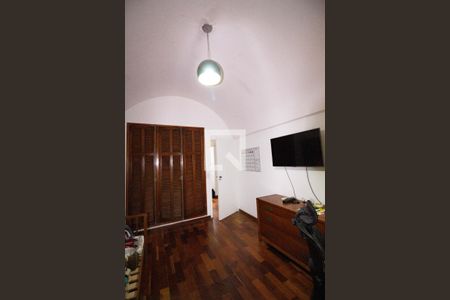 Casa à venda com 550m², 4 quartos e 5 vagas Casa à venda com 550m², 4 quartos e 5 vagasQuarto 2