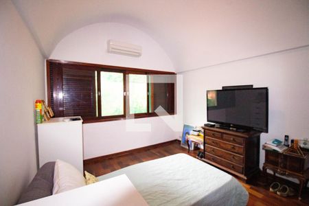 Casa à venda com 550m², 4 quartos e 5 vagas Casa à venda com 550m², 4 quartos e 5 vagasquarto 3