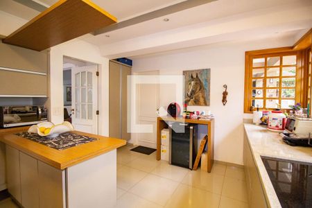 Casa à venda com 550m², 4 quartos e 5 vagas Casa à venda com 550m², 4 quartos e 5 vagasCozinha