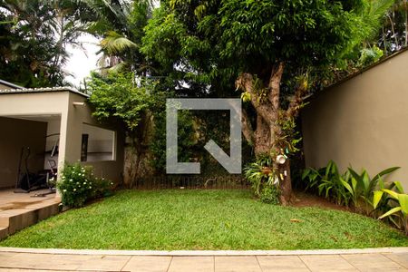 Casa à venda com 550m², 4 quartos e 5 vagas Casa à venda com 550m², 4 quartos e 5 vagasJardim