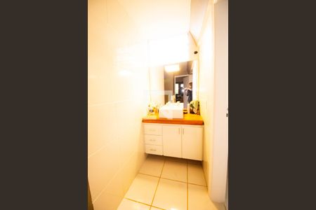 Casa à venda com 550m², 4 quartos e 5 vagas Casa à venda com 550m², 4 quartos e 5 vagasBanheiro 1