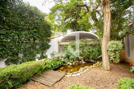 Casa à venda com 550m², 4 quartos e 5 vagas Casa à venda com 550m², 4 quartos e 5 vagasJardim