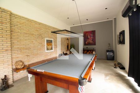 Casa à venda com 550m², 4 quartos e 5 vagas Casa à venda com 550m², 4 quartos e 5 vagasSalão de jogos