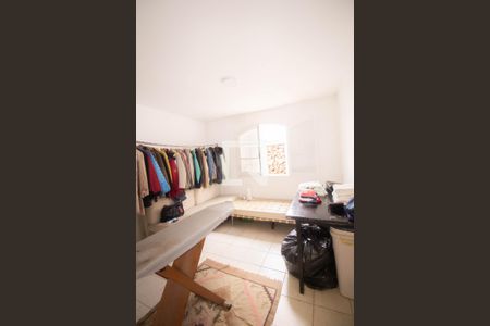 Casa à venda com 550m², 4 quartos e 5 vagas Casa à venda com 550m², 4 quartos e 5 vagasQuarto de Serviço