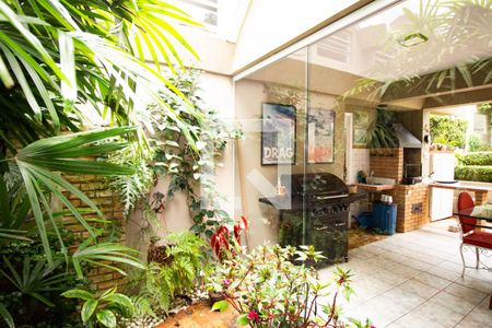 Casa à venda com 550m², 4 quartos e 5 vagas Casa à venda com 550m², 4 quartos e 5 vagasSala 2