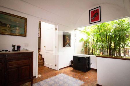 Sala de casa para alugar com 4 quartos, 550m² em Interlagos, São Paulo