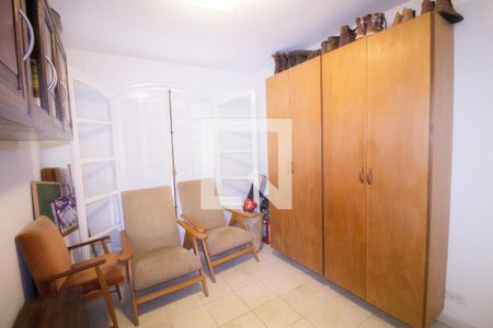 Casa à venda com 550m², 4 quartos e 5 vagas Casa à venda com 550m², 4 quartos e 5 vagasQuarto de Serviço