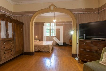 Casa para alugar com 330m², 7 quartos e 4 vagas Casa para alugar com 330m², 7 quartos e 4 vagasQuarto