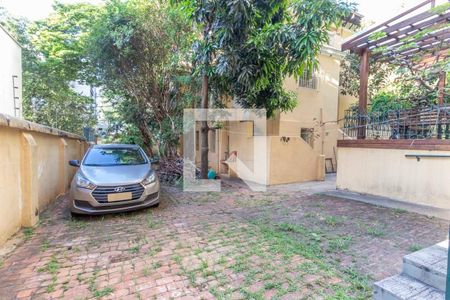 Casa para alugar com 330m², 7 quartos e 4 vagas Casa para alugar com 330m², 7 quartos e 4 vagasGaragem