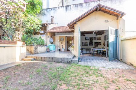 Casa para alugar com 330m², 7 quartos e 4 vagas Casa para alugar com 330m², 7 quartos e 4 vagasGaragem