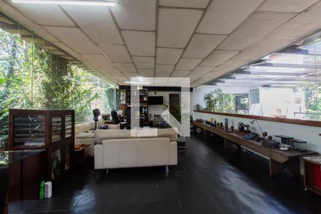 Sala de casa à venda com 3 quartos, 249m² em Fazenda Morumbi, São Paulo