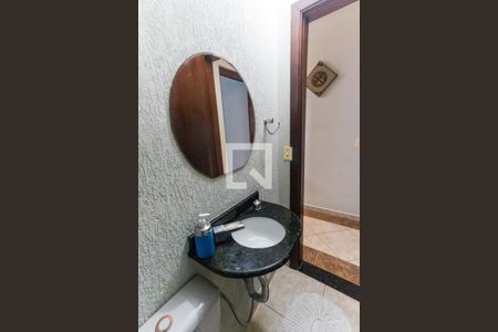 Lavabo   de casa à venda com 3 quartos, 200m² em Parque Edu Chaves, São Paulo