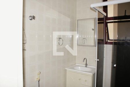 Banheiro de apartamento para alugar com 3 quartos, 110m² em Balneario Cidade Atlantica, Guarujá