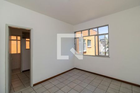 Quarto de apartamento à venda com 1 quarto, 56m² em Pitangueiras, Rio de Janeiro