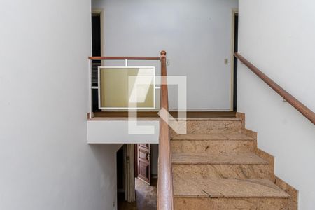 Escadas de casa à venda com 4 quartos, 295m² em Sacomã, São Paulo