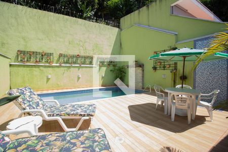 Piscina de casa à venda com 3 quartos, 320m² em Vila Pereira Cerca, São Paulo