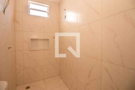 Banheiro de apartamento para alugar com 1 quarto, 40m² em Jardim Itu Sabará, Porto Alegre