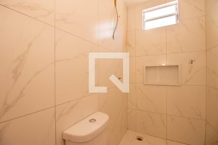 Banheiro de apartamento para alugar com 1 quarto, 40m² em Jardim Itu Sabará, Porto Alegre