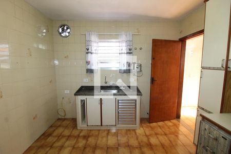 Cozinha de casa para alugar com 2 quartos, 100m² em Parque Residencial Oratorio, São Paulo