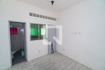 Quarto 2 de casa para alugar com 2 quartos, 50m² em Vila Mira, São Paulo