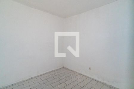 Quarto 2 de casa para alugar com 2 quartos, 50m² em Vila Mira, São Paulo