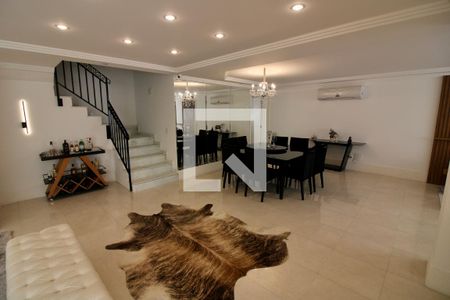 Sala  de casa à venda com 5 quartos, 500m² em Recreio dos Bandeirantes, Rio de Janeiro