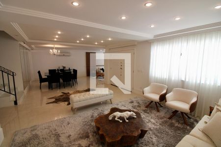 Sala  de casa à venda com 5 quartos, 500m² em Recreio dos Bandeirantes, Rio de Janeiro
