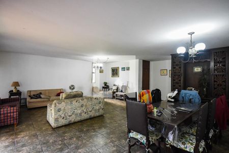 Sala de casa à venda com 4 quartos, 300m² em Jardim Everest, São Paulo