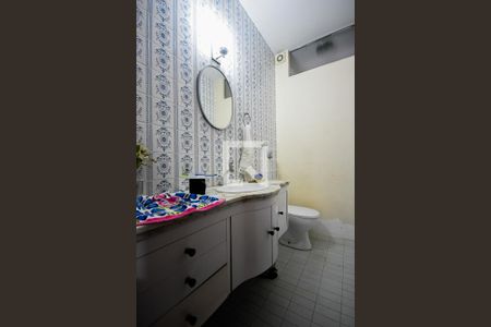 Lavabo de casa à venda com 4 quartos, 300m² em Jardim Everest, São Paulo