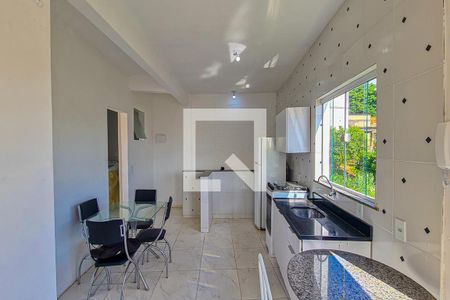 Sala/Cozinha de casa de condomínio para alugar com 1 quarto, 48m² em Engenho de Dentro, Rio de Janeiro