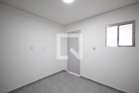 Quarto 1 de casa para alugar com 2 quartos, 150m² em Jardim Roberto, Osasco