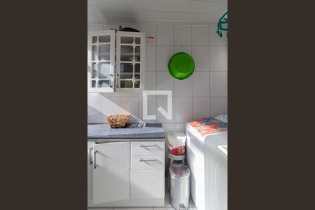 Cozinha e Área de Serviço de apartamento à venda com 2 quartos, 62m² em Cascata, Porto Alegre