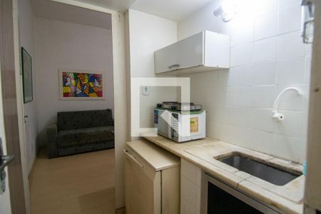 Cozinha de apartamento para alugar com 1 quarto, 22m² em Leme, Rio de Janeiro