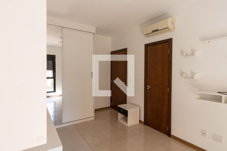 Apartamento para alugar com 265m², 3 quartos e 3 vagas Apartamento para alugar com 265m², 3 quartos e 3 vagasSuíte 2