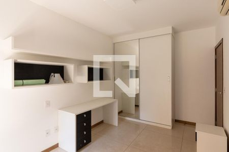 Apartamento para alugar com 265m², 3 quartos e 3 vagas Apartamento para alugar com 265m², 3 quartos e 3 vagasSuíte 2