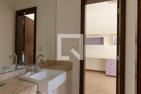 Apartamento para alugar com 265m², 3 quartos e 3 vagas Apartamento para alugar com 265m², 3 quartos e 3 vagasBanheiro Suíte 2 e 3