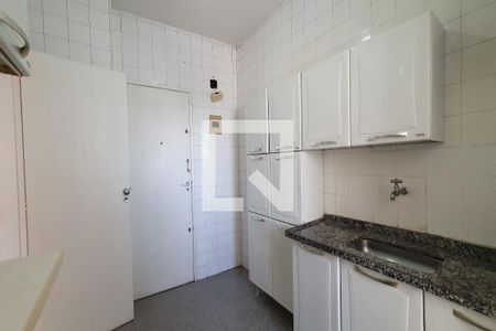 Cozinha de apartamento para alugar com 2 quartos, 85m² em Estácio, Rio de Janeiro