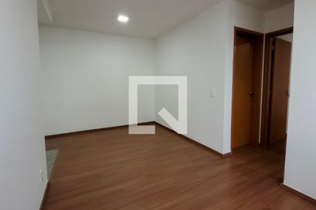 Sala de apartamento à venda com 2 quartos, 48m² em Parque Maracanã, Contagem