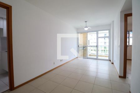 Sala de apartamento para alugar com 2 quartos, 70m² em Freguesia de Jacarepaguá, Rio de Janeiro