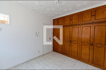 Quarto 1 de casa para alugar com 3 quartos, 150m² em Barreto, Niterói