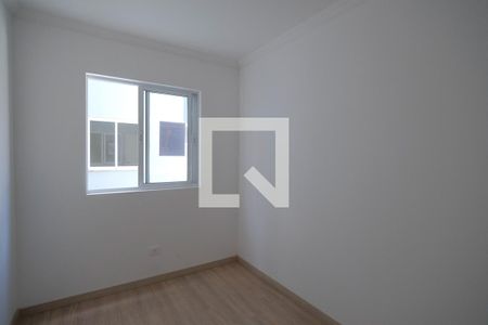 Quarto 1 de apartamento para alugar com 2 quartos, 60m² em Cidade Industrial de Curitiba, Curitiba