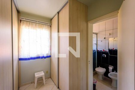 Casa à venda com 400m², 4 quartos e 3 vagas Casa à venda com 400m², 4 quartos e 3 vagasCloset da suíte 3