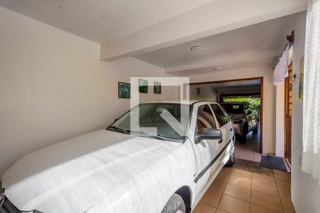 Casa à venda com 400m², 4 quartos e 3 vagas Casa à venda com 400m², 4 quartos e 3 vagasGaragem